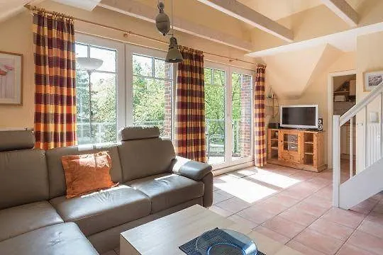 Die-hallig-3 アパート *